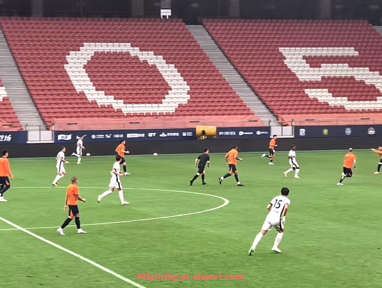 爱体育-上海队与火箭队的视频直播现场精彩瞬间